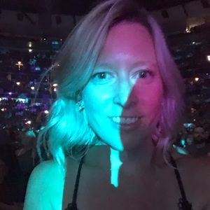 Meet your Posher, Kenna